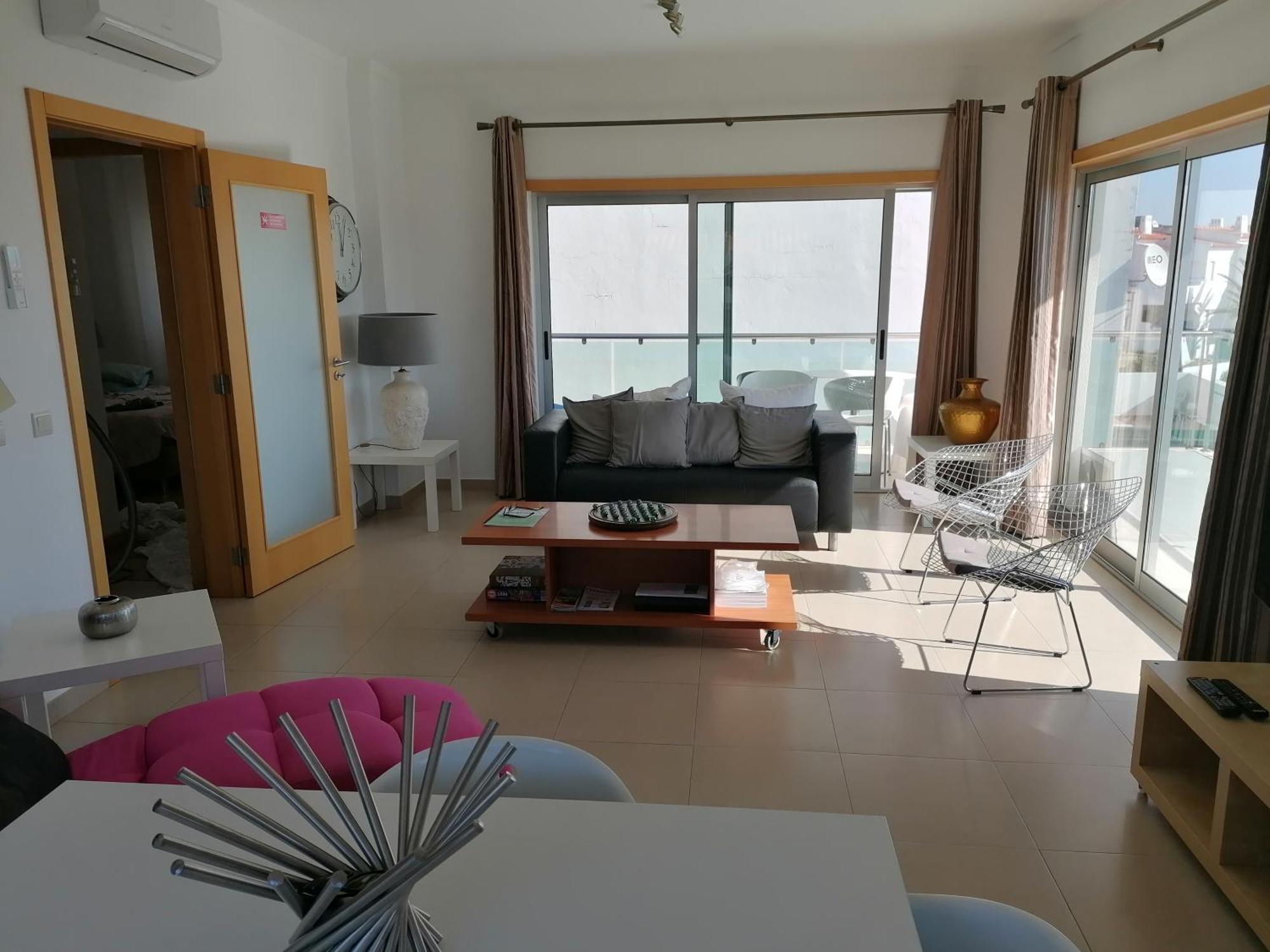 Modern With Sunny South Facing Terrace Apartamento Albufeira